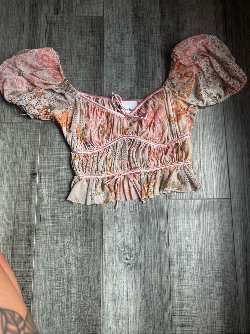 Floral Pink Puff-Sleeve Ruched Crop Top